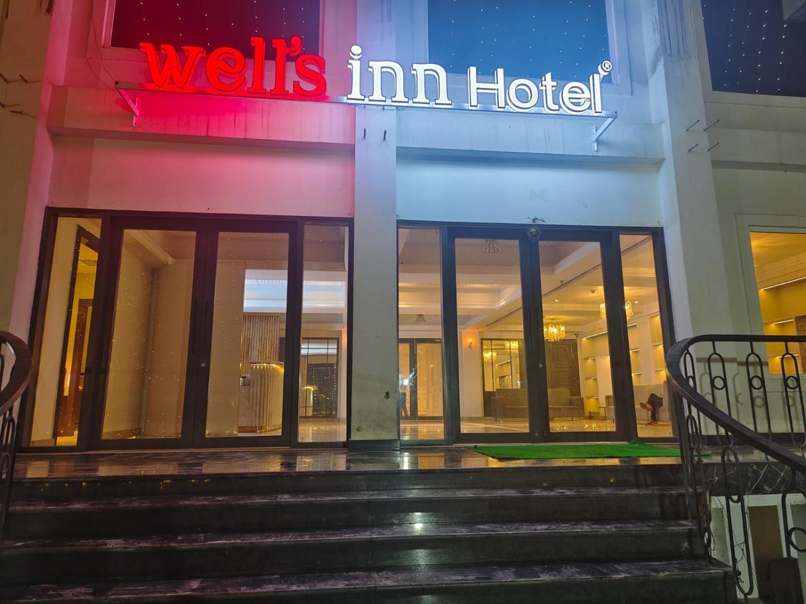 Wells Inn Hotel - Varanasi, Varanasi